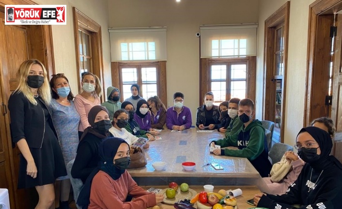 SEYAKMER’de çocuklar dengeli beslenmeyi öğreniyor