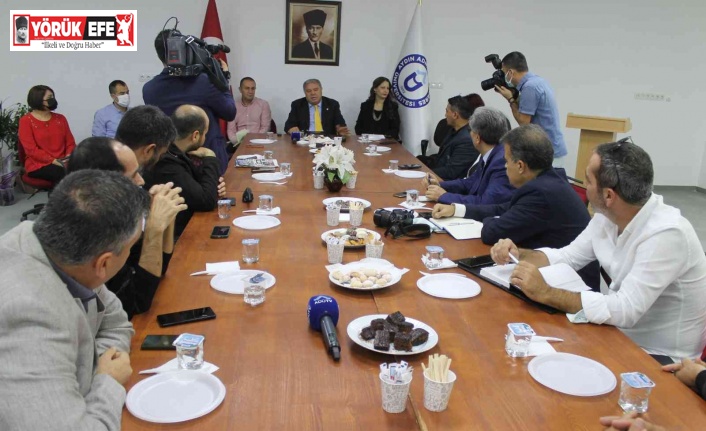 Yüksel Yalova, gazetecilerle bir araya geldi