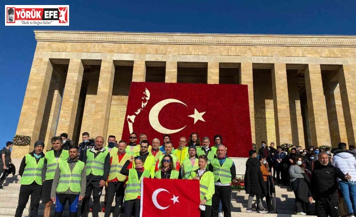 630 kilometre pedal çevirip, Anıtkabir’e ulaştılar