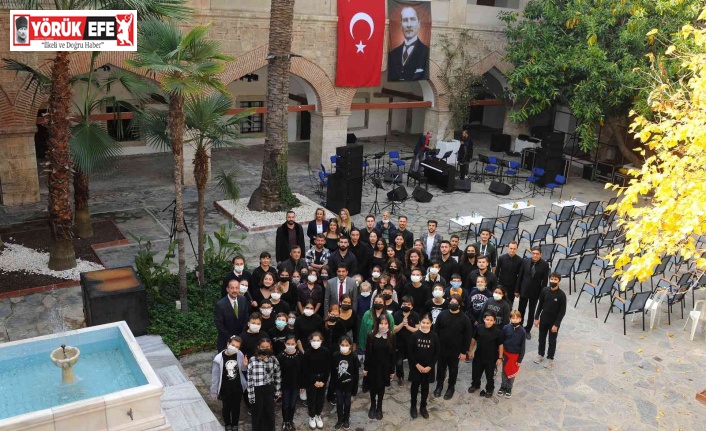 ADÜ Rektörü Aldemir, Devlet Konservatuarı öğrencileri ile bir araya geldi