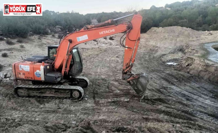 Aydın Büyükşehir Belediyesi sulama göletlerini temizleyerek hayata döndürüyor