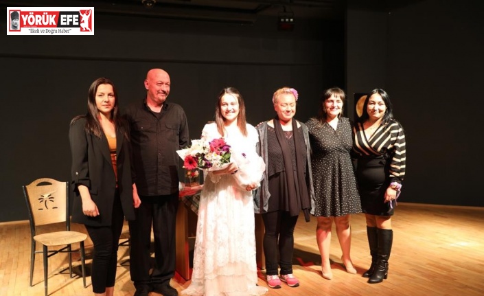 Didim’de ‘Sadece Kadın’ isimli tiyatro sergilendi