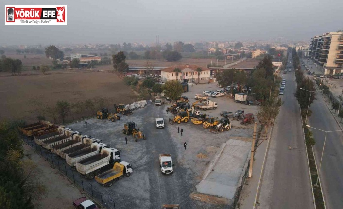 Efeler’in yol ekipleri çalışmalarını sürdürüyor