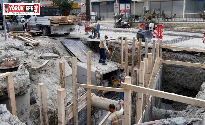 Kuşadası Belediyesi, alt ve üst yapı çalışmalarını sürdürüyor