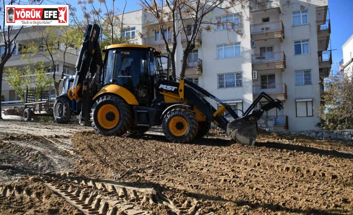 Kuşadası Belediyesi, ilçedeki yeşil alanları arttırıyor