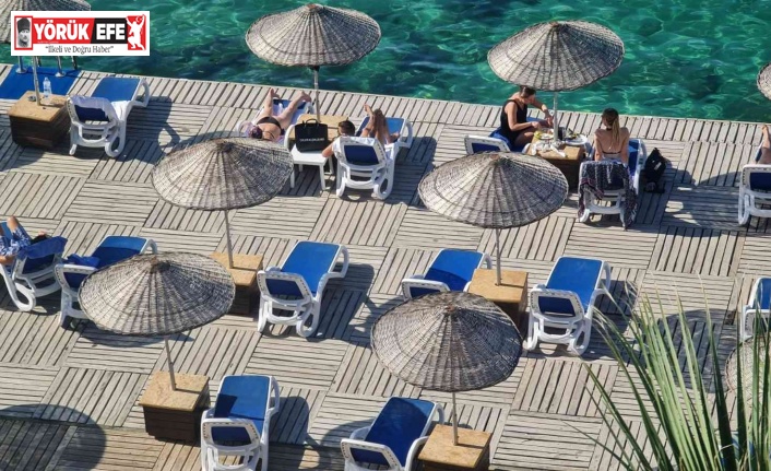 Kuşadası’nda yaz devam ediyor