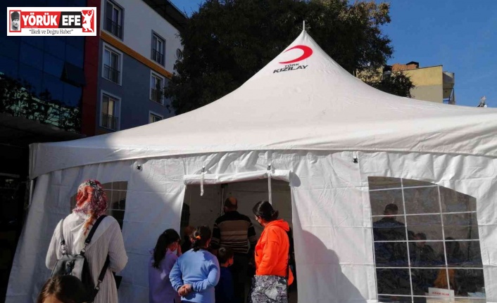 Minikler öncülük etti, büyükler kan bağışladı