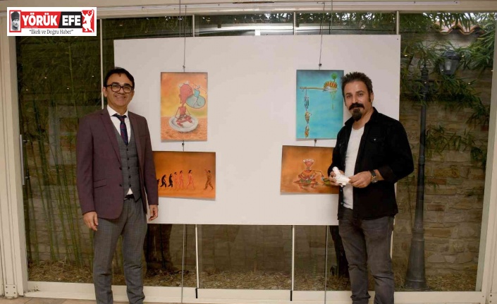 Ödüllü karikatür sanatçısının eserleri Kuşadası’nda sergileniyor