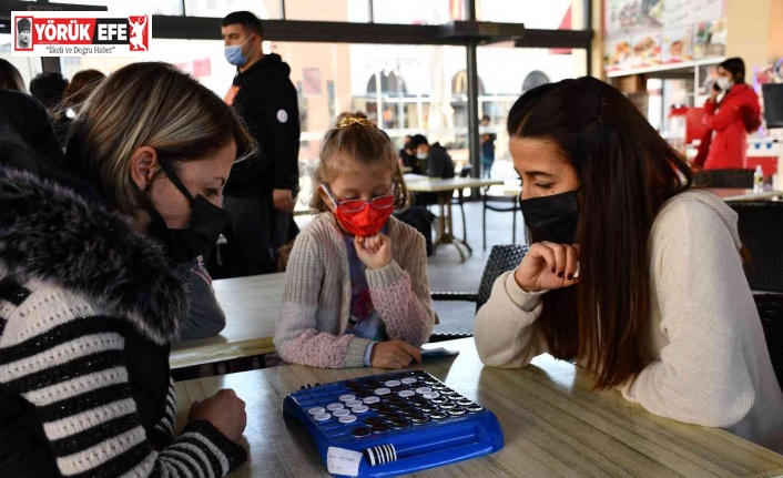 Sökeli öğretmenler akıl ve zeka oyunlarında yarıştı