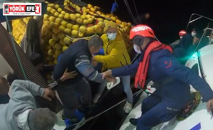 Balıkçı teknesinde rahatsızlanan vatandaşın yardımına sahil güvenlik ekipleri yetişti