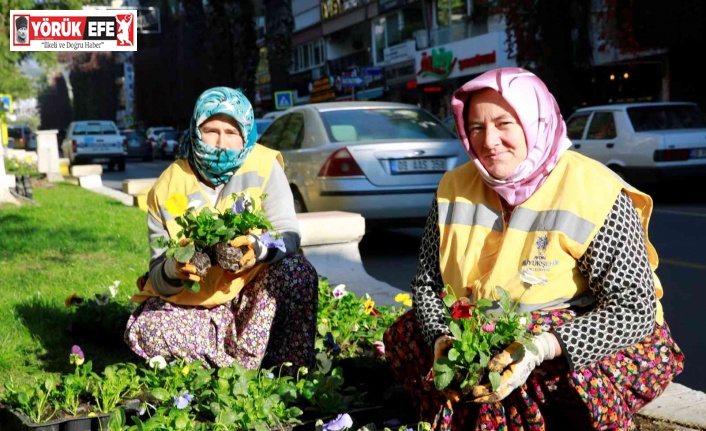 Büyükşehir’in desteği ile evlerini geçindiriyorlar