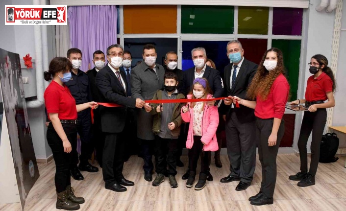 Çizgimiz Mehmet Akif Ersoy resim sergisi açıldı