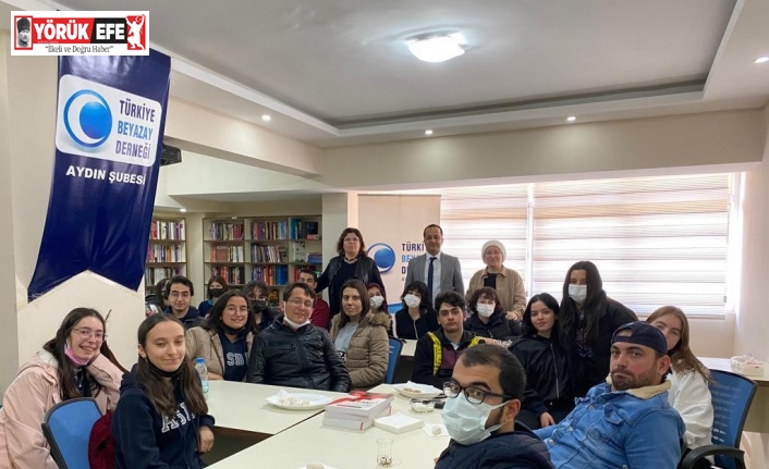 Engelli bireyleri, gönüllü öğrenciler sınava hazırlayacak