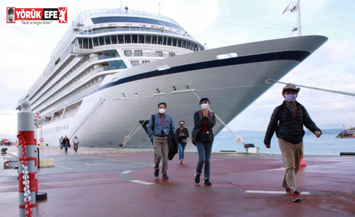 Kuşadası Limanı 2021 sezonunun son kruvaziyer gemisini, ağırladı