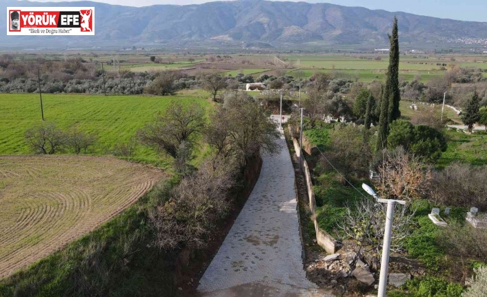 Nazilli Belediyesi Esenköy’de yolları yeniliyor