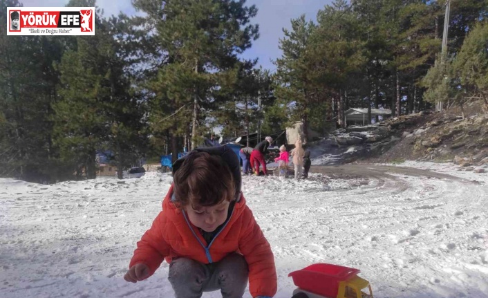 Paşa Yaylası beyaza büründü