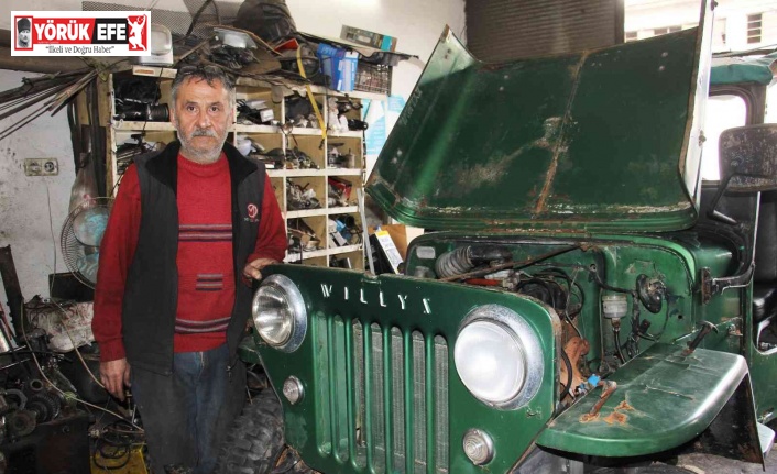 Yaşından büyük cipleri tamir ediyor