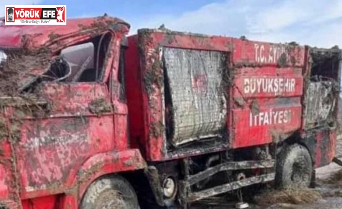 Aydın’da itfaiye aracı sulama kanalına devrildi