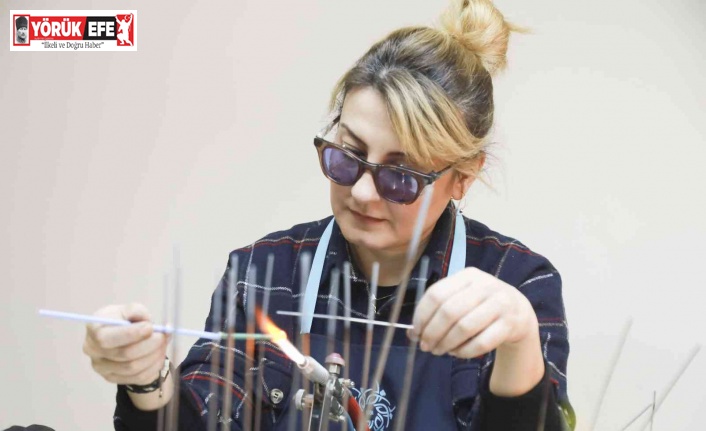 Aydın’ın nazar boncukları Büyükşehir Belediyesi kurslarında üretiliyor