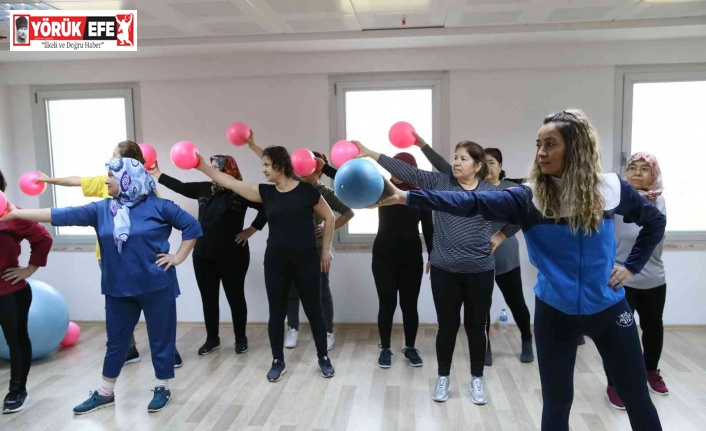 Büyükşehir’in Koçarlı’daki kültür merkezi her yaşa hitap ediyor