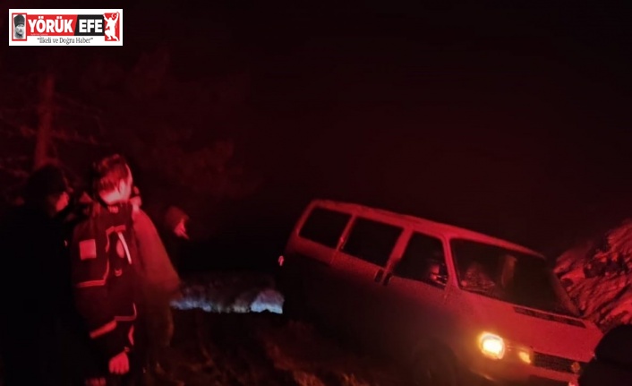 Karda mahsur kalan beş kişi kurtarıldı