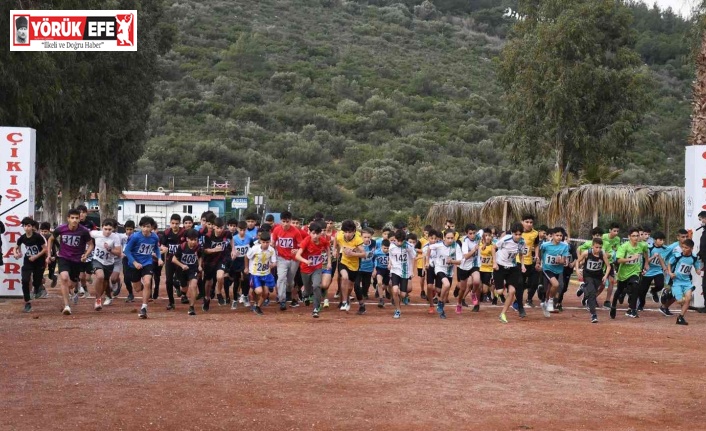 Kuşadası okullararası Kros şampiyonası’na ev sahipliği yaptı