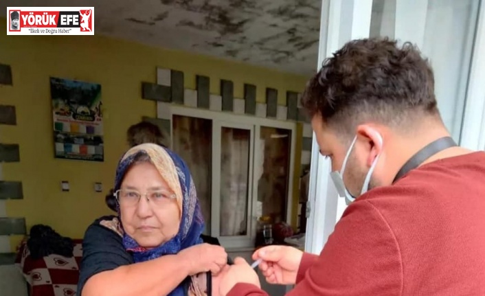 Kuyucak’ta evde aşı hizmeti aralıksız sürüyor