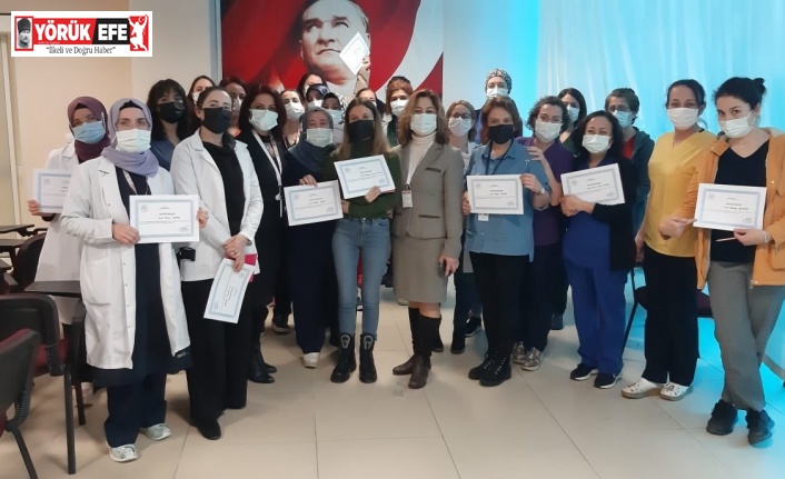 Nazilli’de 65 sağlık personeline anne sütü eğitimi verildi