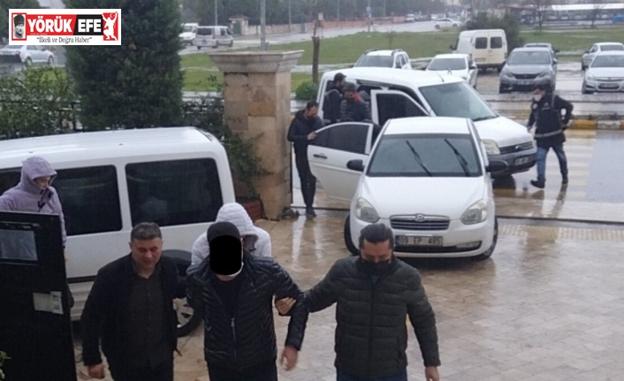 Oto dolandırıcılığı yapan 12 şüpheli adliyeye sevk edildi