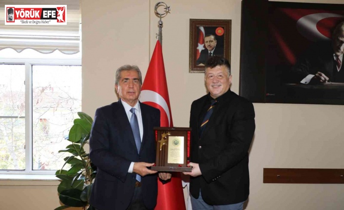 ASKF’den Fillikçioğlu’na teşekkür plaketi