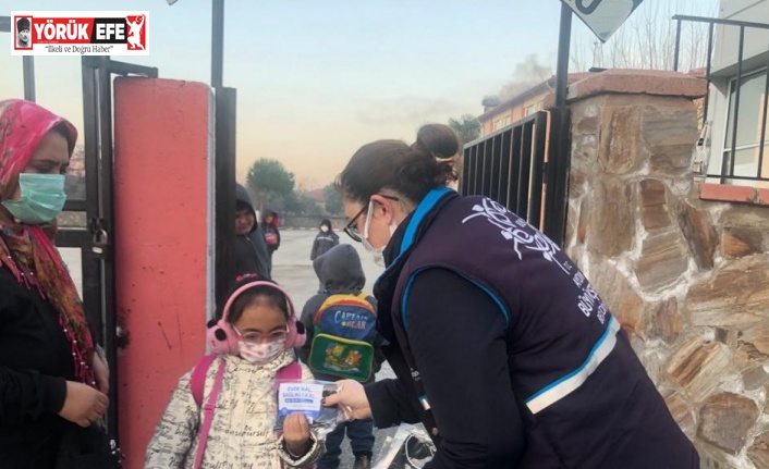 Aydın Büyükşehir belediyesi maske dağıtımını sürdürüyor