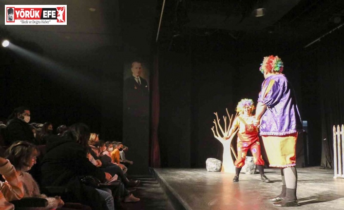 Aydın Büyükşehir Belediyesi Şehir Tiyatrosu çocuk oyunu ile perdelerini açtı