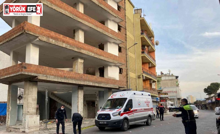 Aydın’da inşaat halindeki binadan yola düşen bir kişi ağır yaralandı