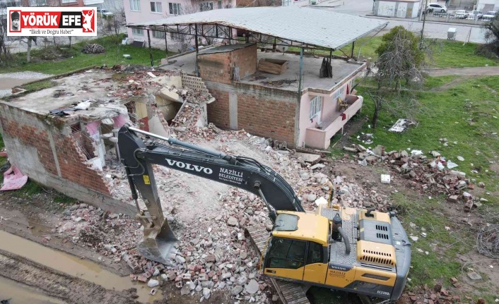 Başkan Özcan, Yeşil Mahalle’de incelemelerde bulundu