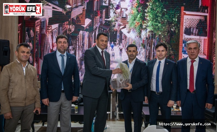 EMITT’TE KUŞADASI STANDINA “EN BAŞARILI EKİP” ÖDÜLÜ