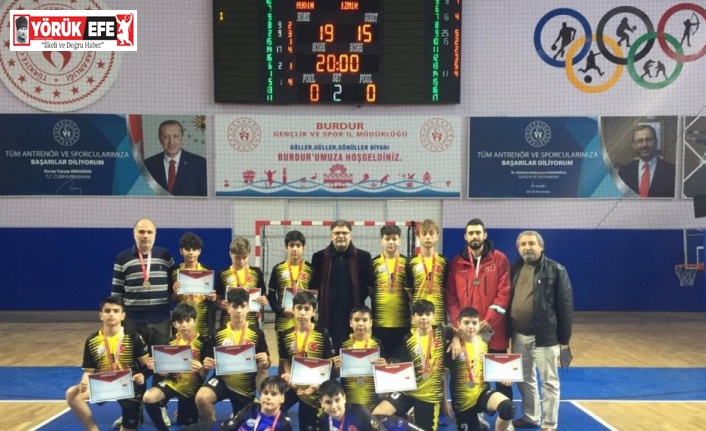 Gazipaşa Ortaokulu Hentbol takımı yarı finalde mücadele edecek