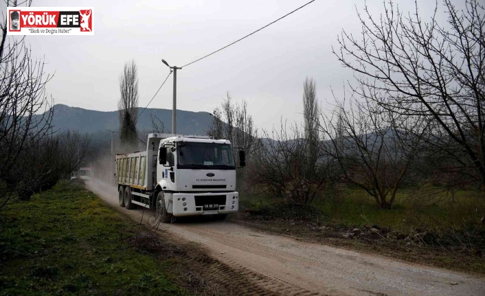 Kuşadası Belediyesi’nden çiftçiye tam destek