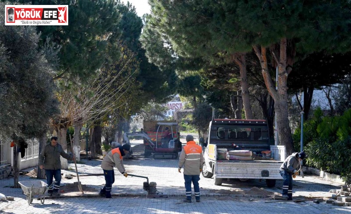 Kuşadası’nda yol çalışmaları devam ediliyor