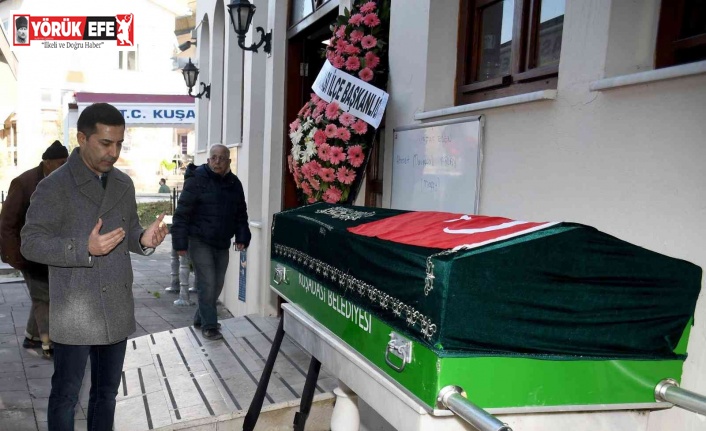 Ünlü müzisyen Kuşadası’nda gözyaşları içinde toprağa verildi