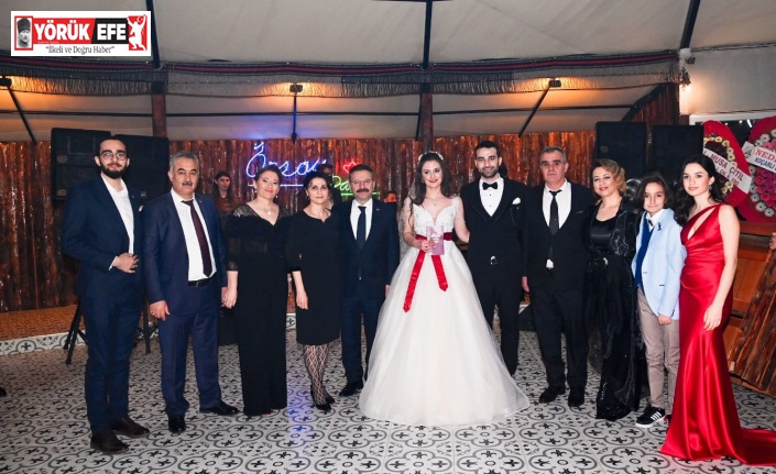 Vali Aksoy nikah şahidi oldu, mutluluklar diledi