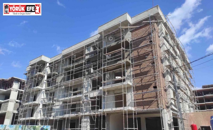 3. Kattan düşen işçi ağır yaralandı