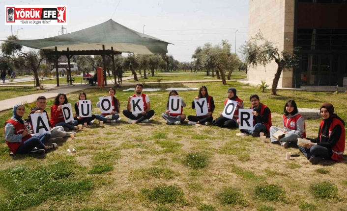 ADÜ Recep Tayyip Erdoğan Engelli Dostu Kütüphanesi bahçesinde kitap okuma etkinliği gerçekleştirildi