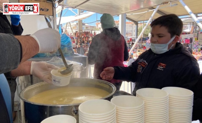 Didim Belediyesi’nden soğuk havalarda sıcak çorba ikramı