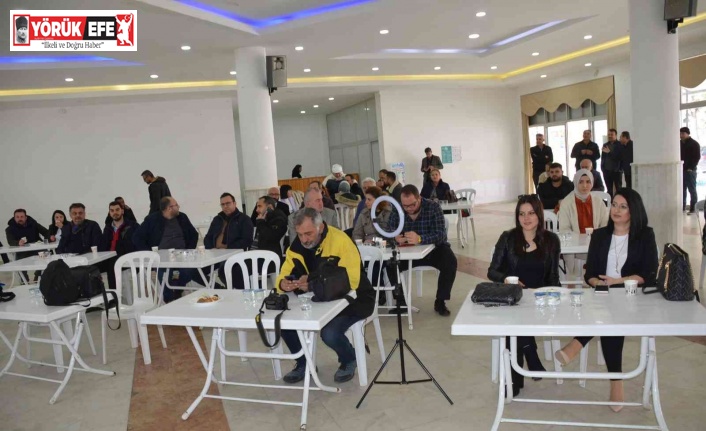 Didim’de 8 Mart’ta indirim yapan esnaflara çekilişle hediye verildi