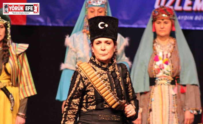 "Kahraman Türk Kadınları" isimli defile göz doldurdu