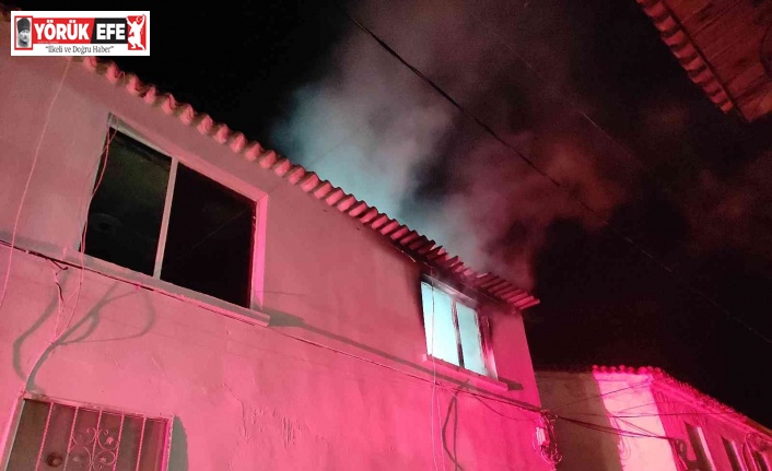 Karısı ile tartışan adam evi yaktı