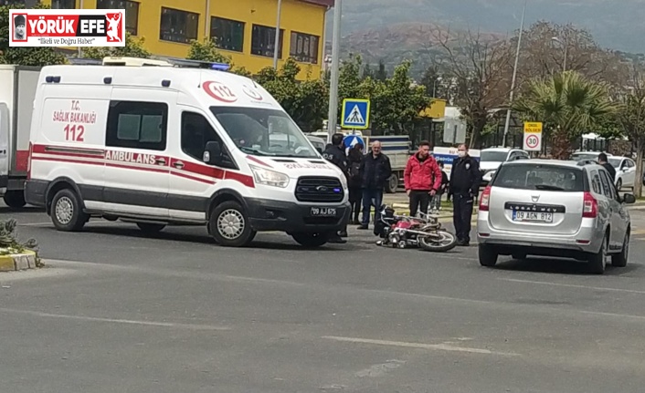 Kazada yaralanan motosiklet sürücüsü hastaneye kaldırıldı
