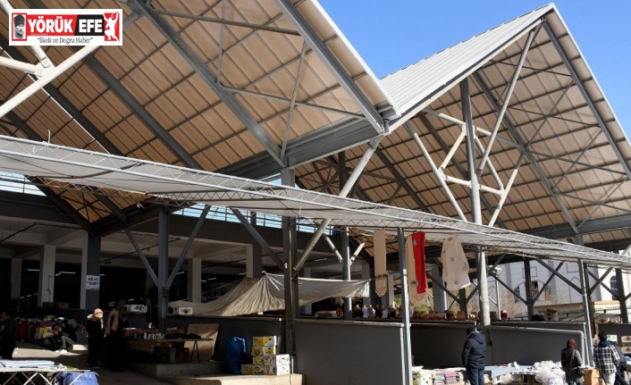 Kuşadası kapalı pazar yerinin sorunları giderildi
