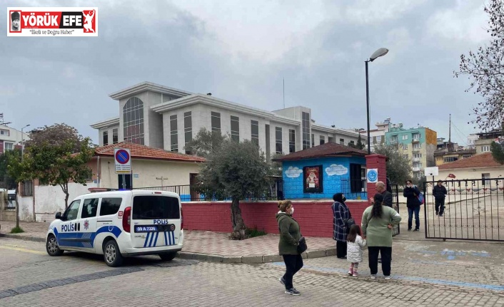 Okulun kazan dairesindeki duman panikletti