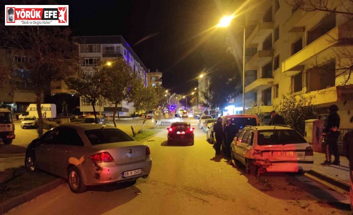 Park halindeki otomobile çarpıp firar etti